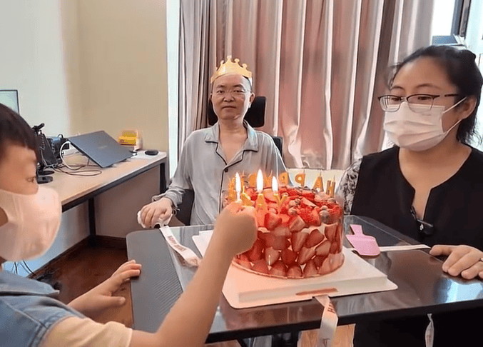 皇冠信用盘_与渐冻症抗争6年皇冠信用盘，妻子透露蔡磊近况：他已完全丧失语言能力，仅能吃流食