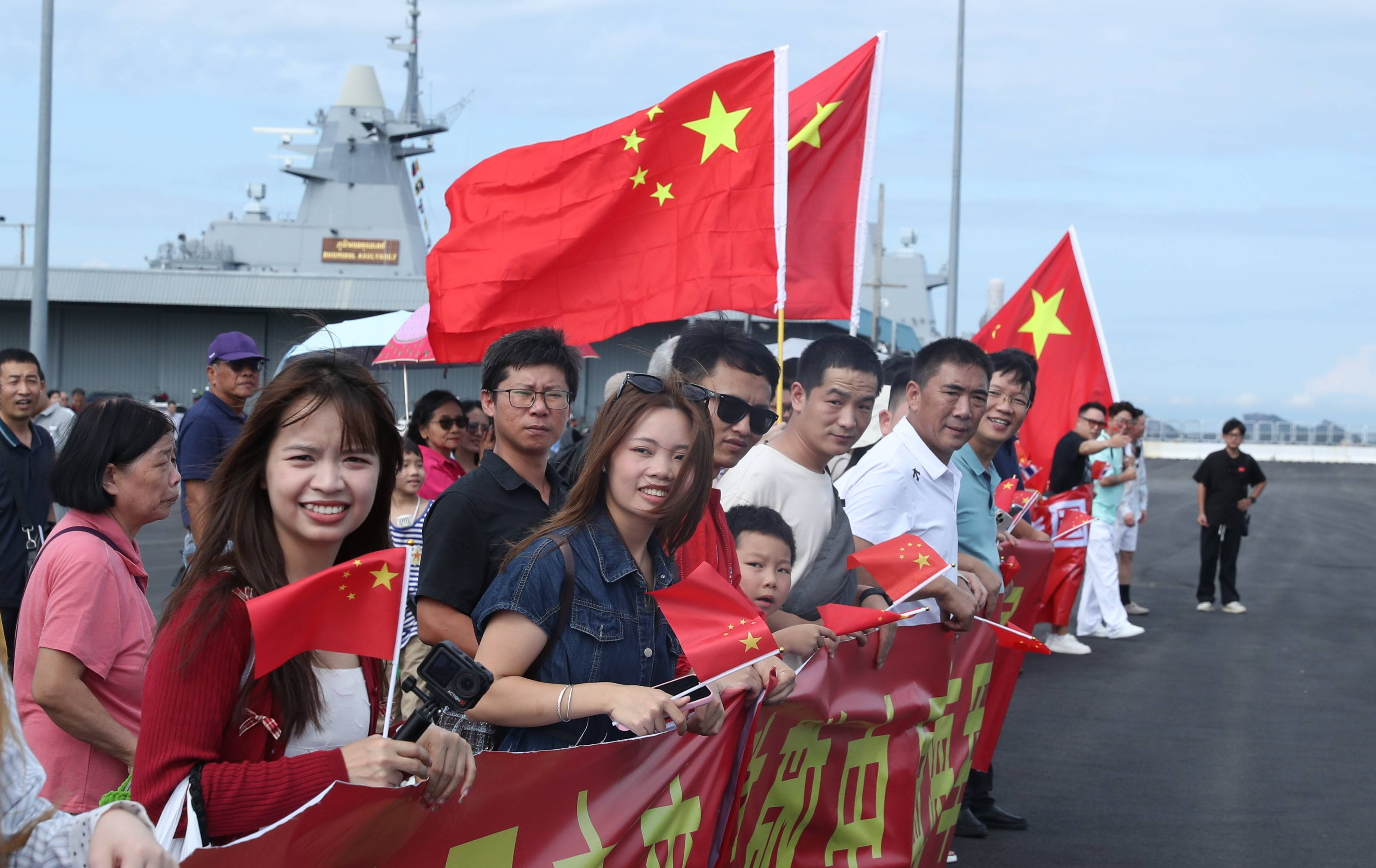 皇冠皇冠代理平台
_海军83舰编队抵达泰国进行友好访问