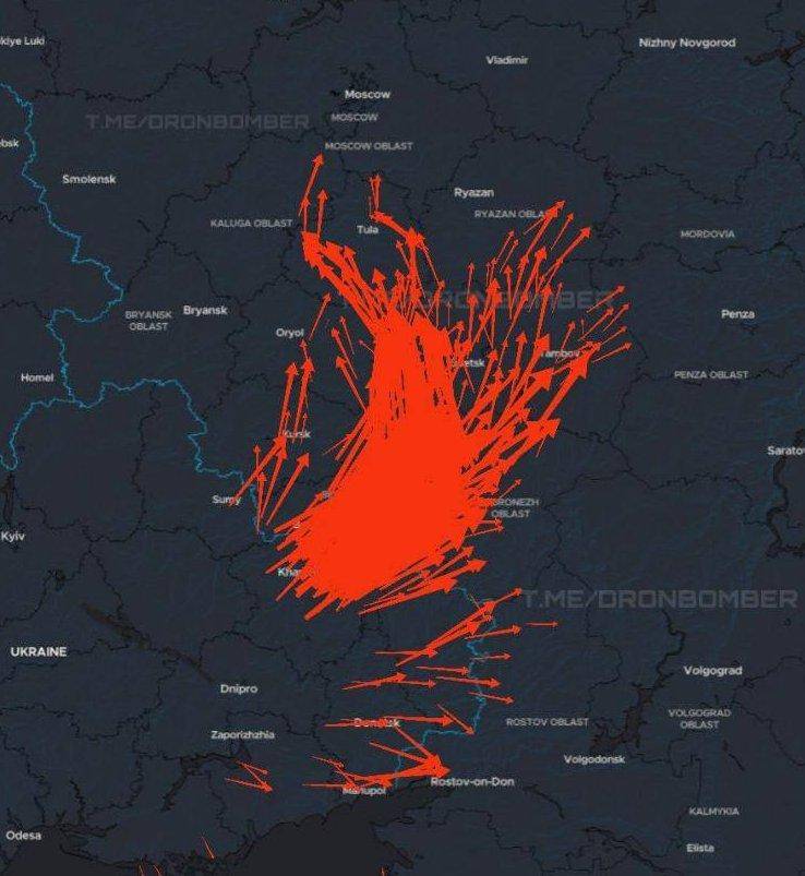 那不勒斯 vs 法兰克福_炸榛树导弹那不勒斯 vs 法兰克福，炸莫斯科，炸俄军上校，乌克兰豁出去，不怕被核打击