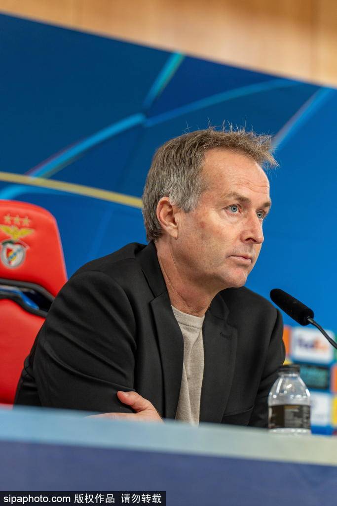 谢周三vs 诺维奇
_国足选帅内幕：专家组一致看好巴迪亚谢周三vs 诺维奇
，背后隐藏的执教哲学与战术分析