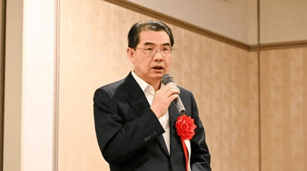 皇家马德里足球
_日方高层恳求访华皇家马德里足球
，中方大使下死命令，高市早苗认错是唯一入场券！