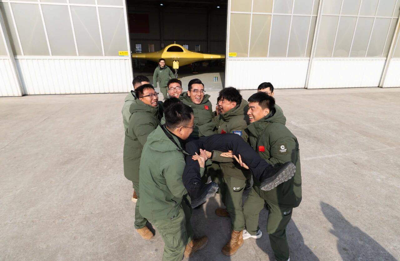 皇冠信用网登3代理申请_重大突破皇冠信用网登3代理申请！彩虹-7高空高速隐身无人机成功首飞